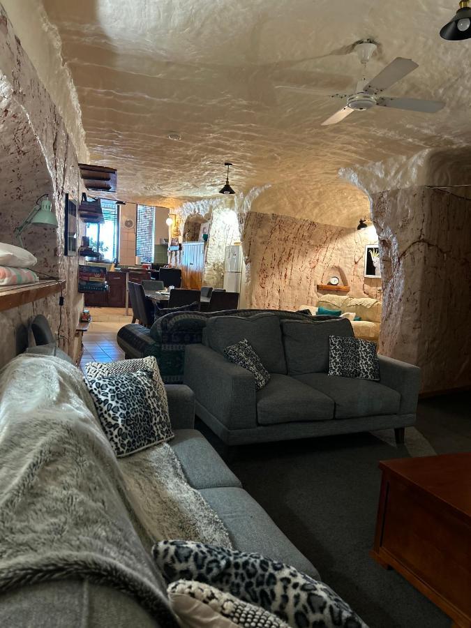 Dinky Di'S Dugout Villa Coober Pedy Exterior photo