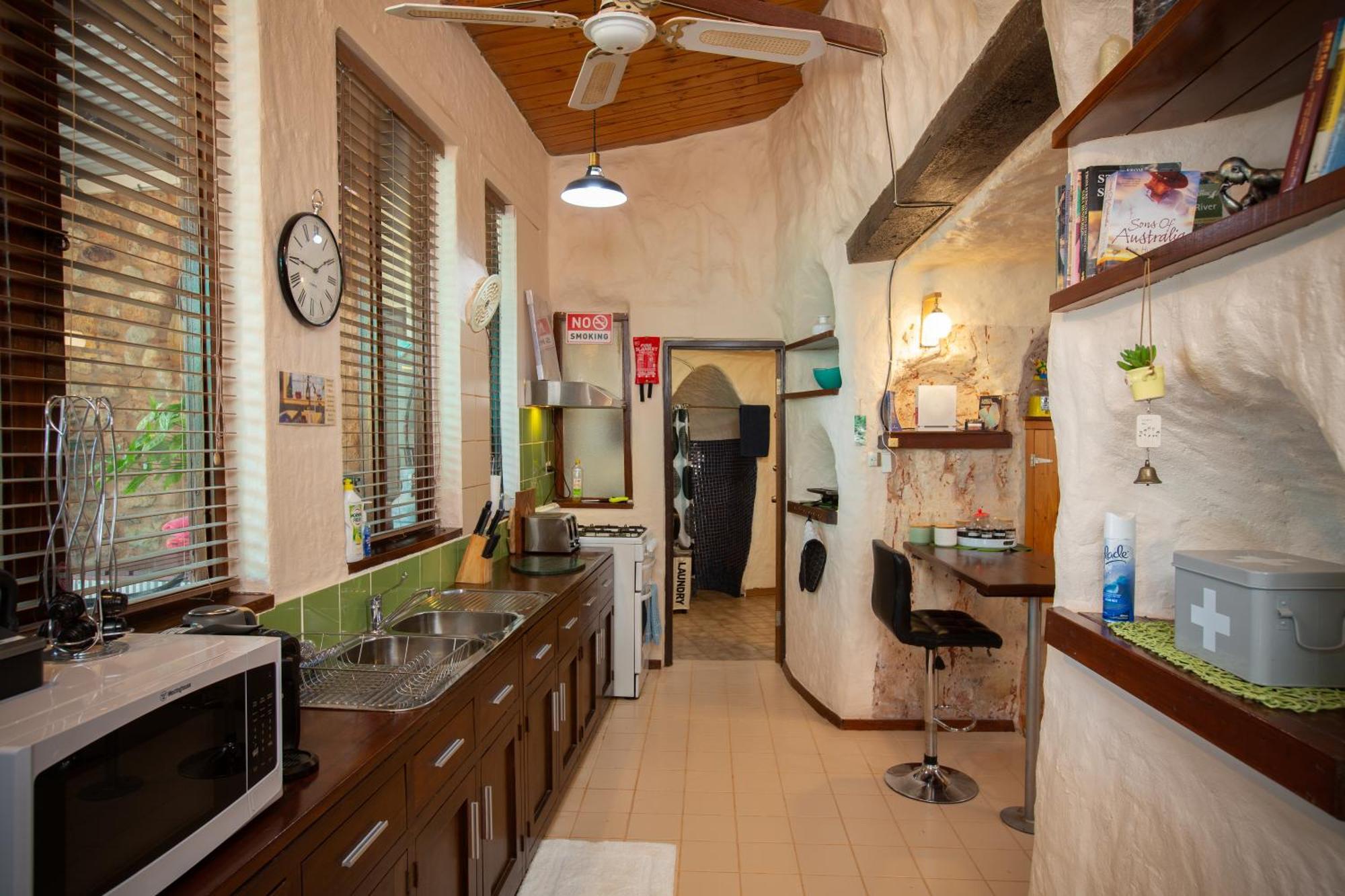Dinky Di'S Dugout Villa Coober Pedy Exterior photo