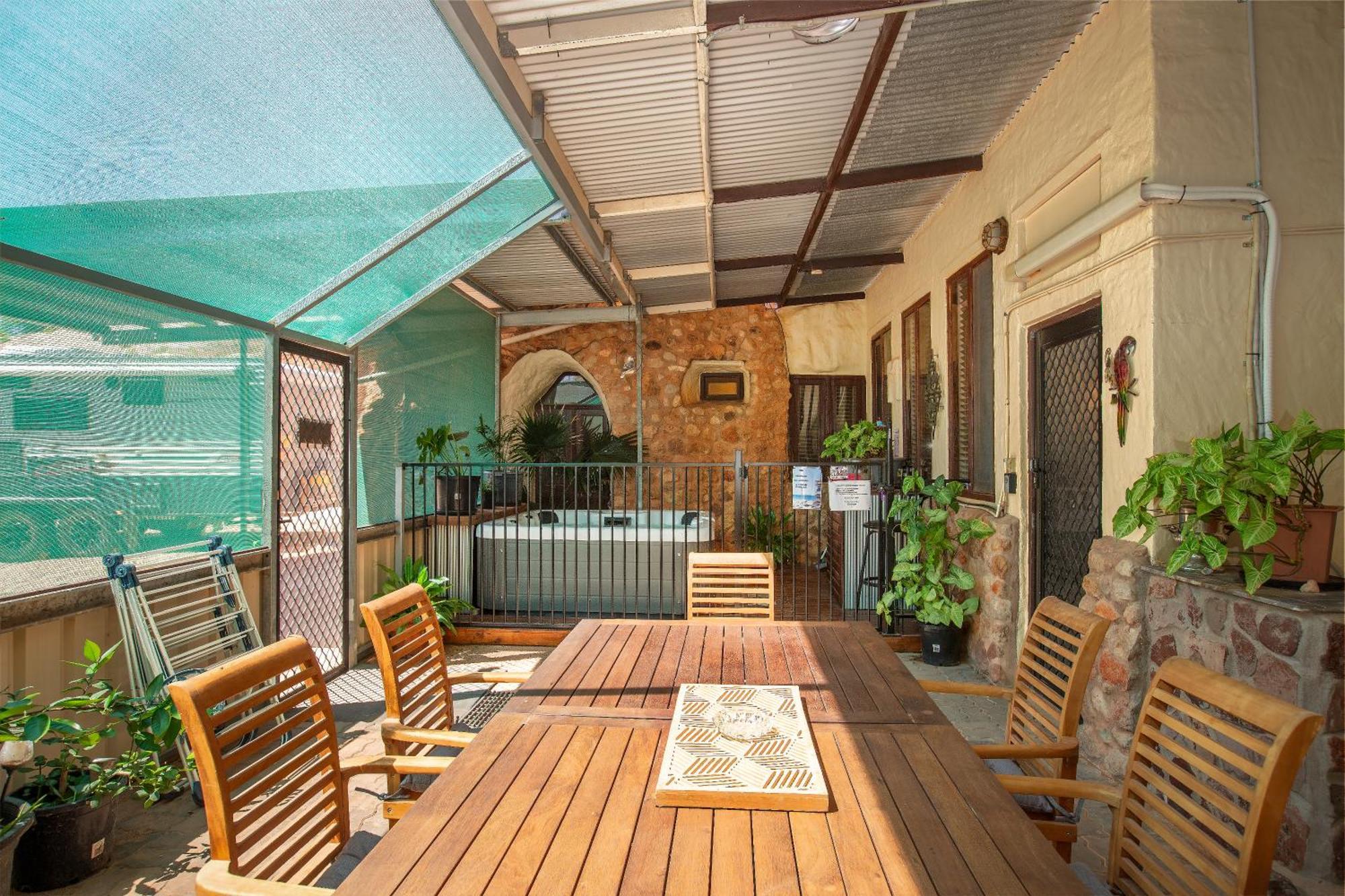 Dinky Di'S Dugout Villa Coober Pedy Exterior photo