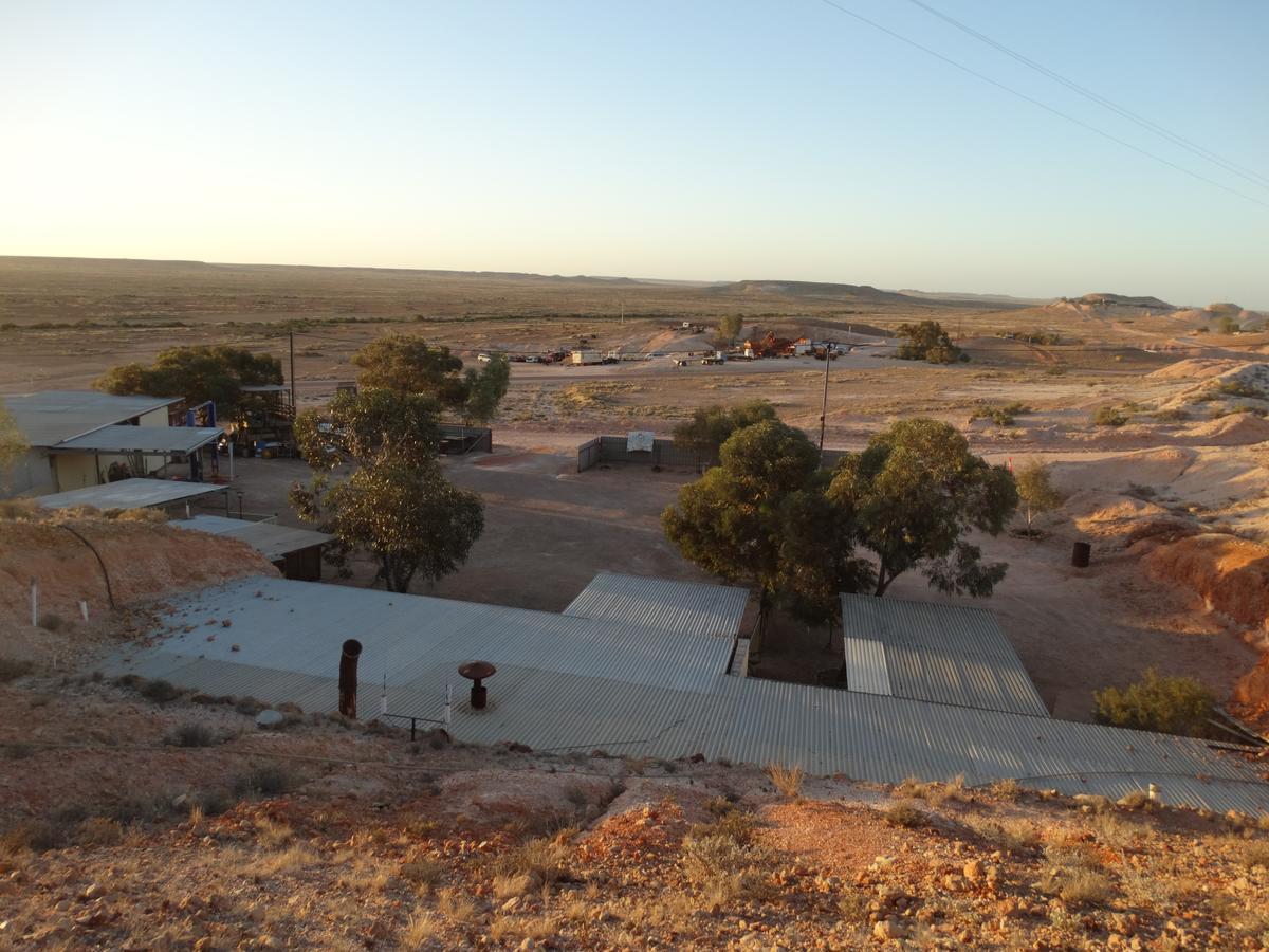 Dinky Di'S Dugout Villa Coober Pedy Exterior photo